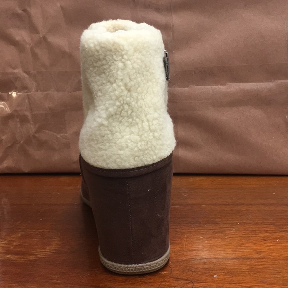 Women's Hidden Wedge Ankle Bootie -Brown and Ivory - Picture 4 of 6